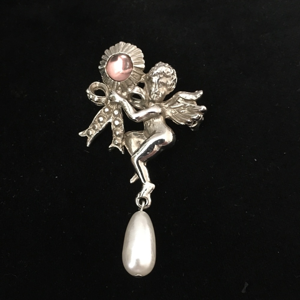 VTG Angel Broach with Bow & Pink Rhinestone
